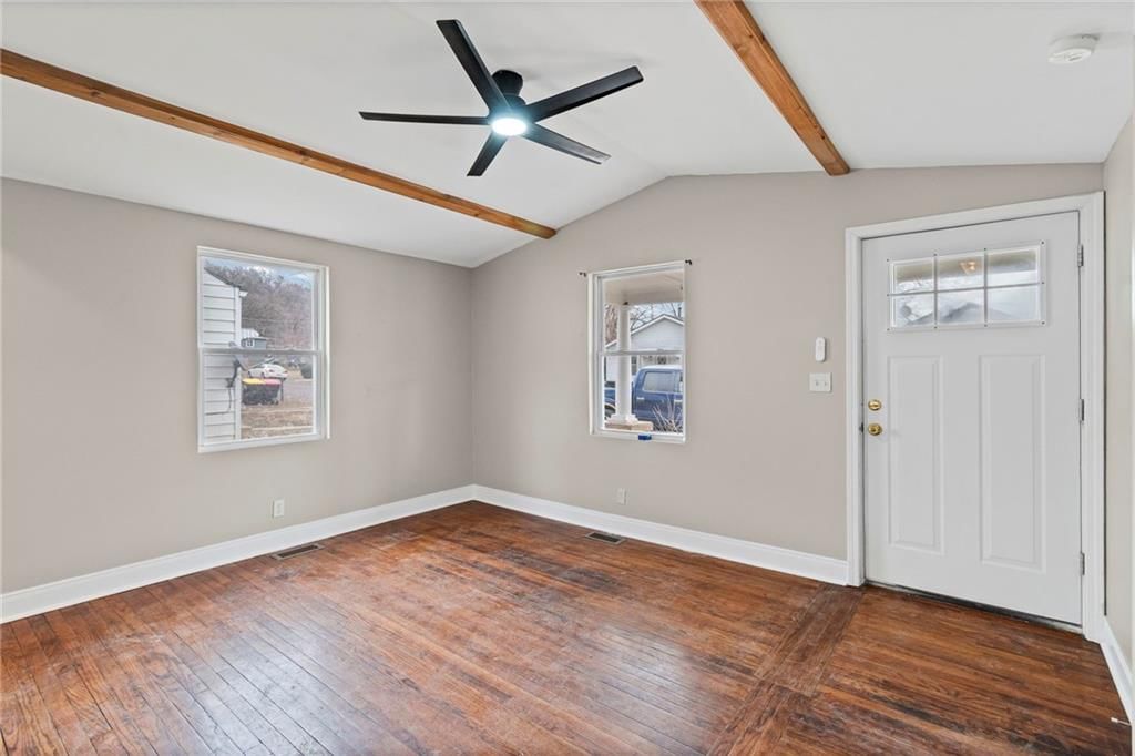 118 Vaughn Street — photo 5