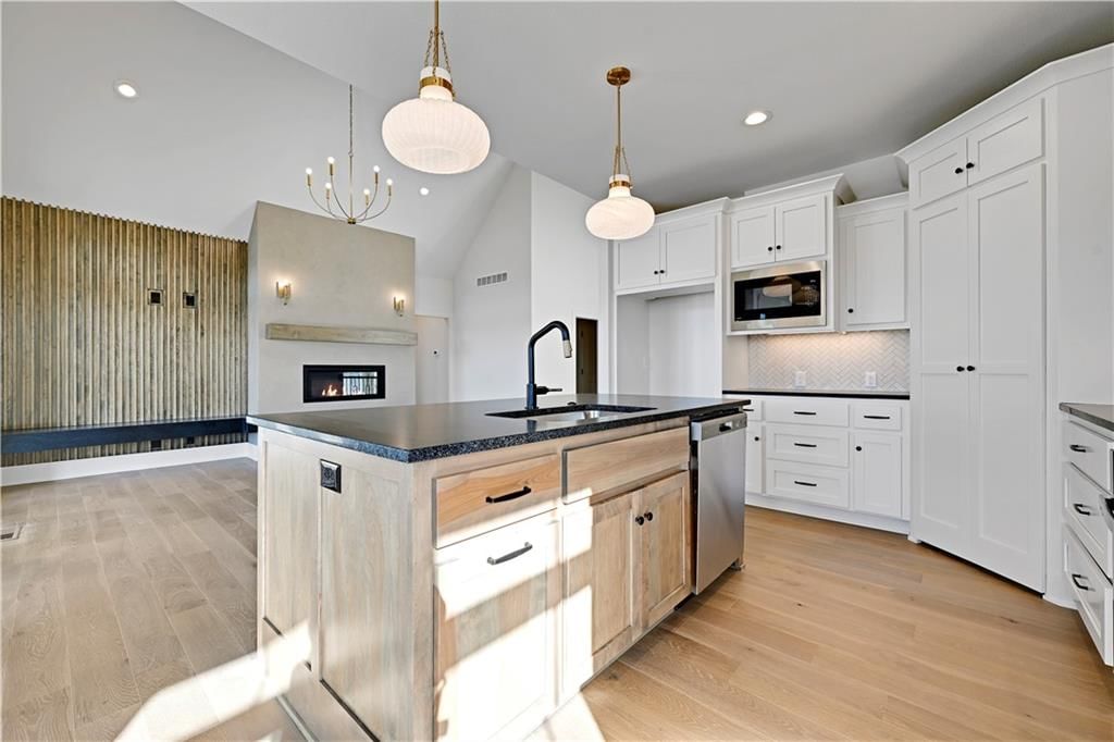 13411 W 174th Terrace — photo 9