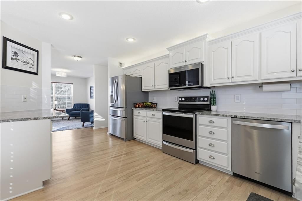 15603 Cedar Street — photo 9