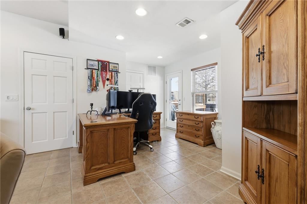 15603 Cedar Street — photo 20