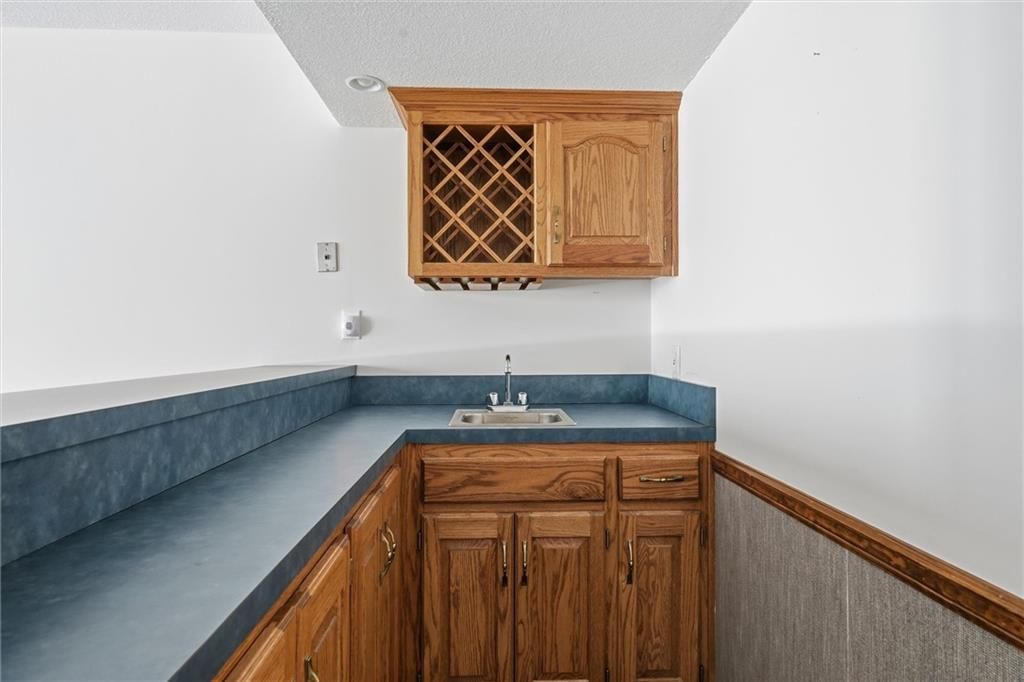 1704 Summit Hill Circle — photo 31