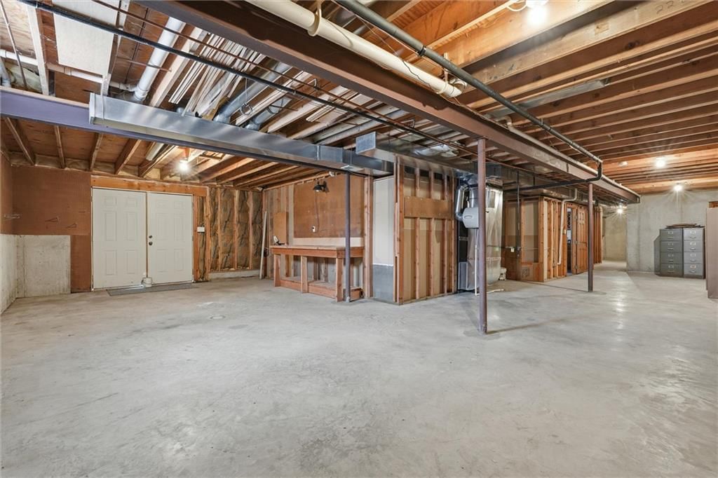 1704 Summit Hill Circle — photo 34