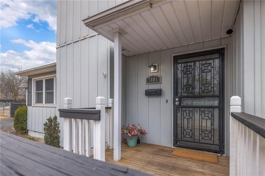 7401 Hardy Street — photo 8