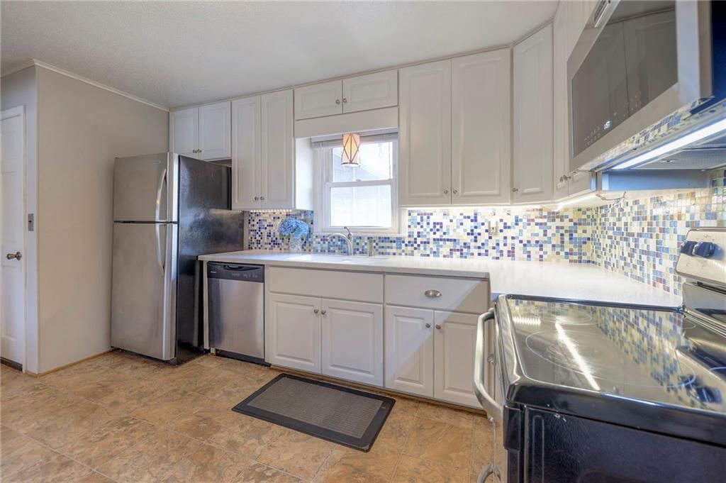7401 Hardy Street — photo 17