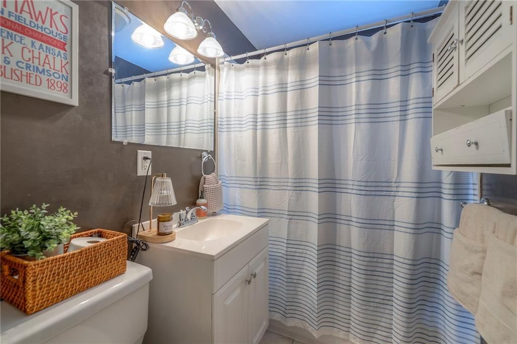 7401 Hardy Street — photo 18