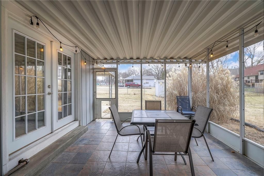 7401 Hardy Street — photo 32