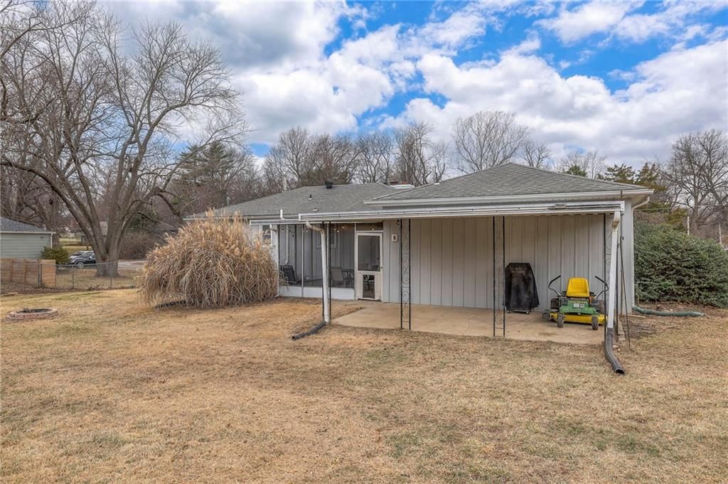 7401 Hardy Street — photo 34