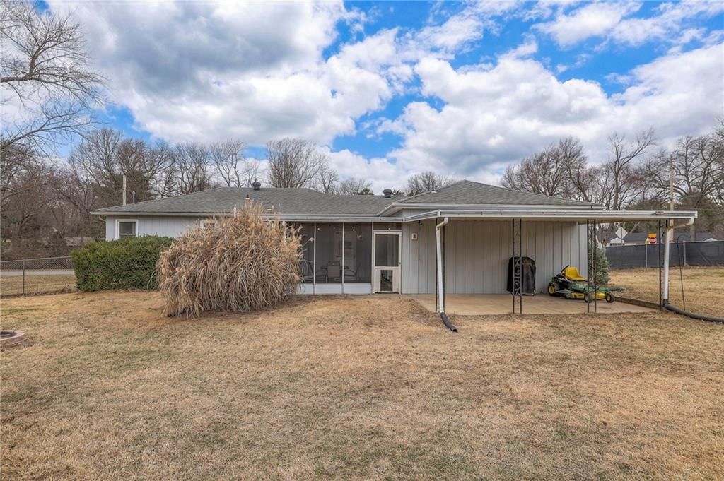 7401 Hardy Street — photo 35