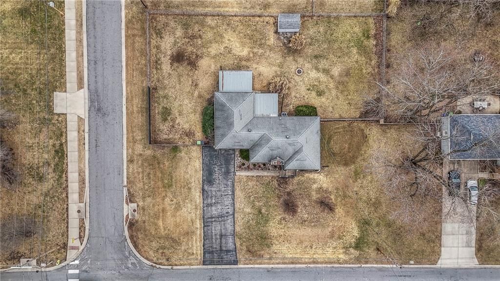 7401 Hardy Street — photo 40