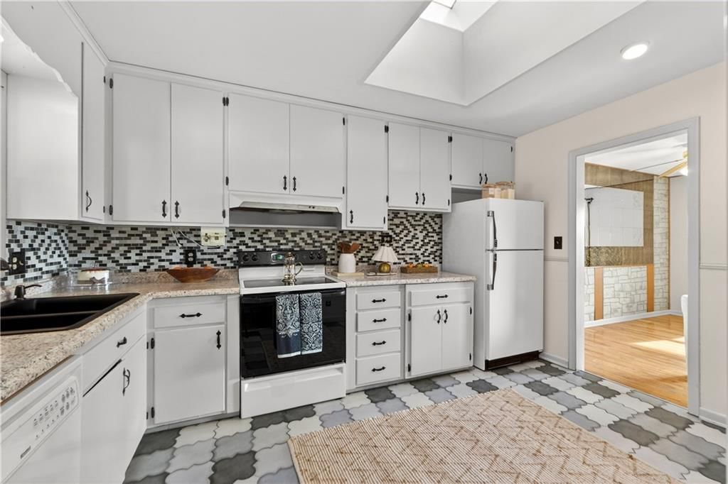2114 Shearer Road — photo 10