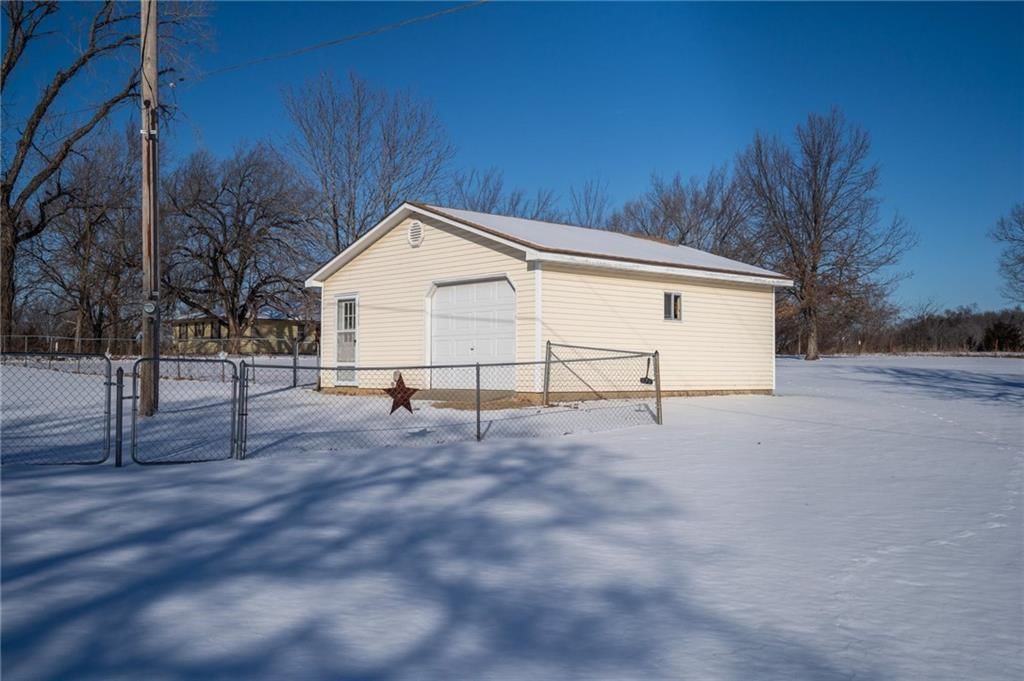 1310 N 968 Road — photo 38