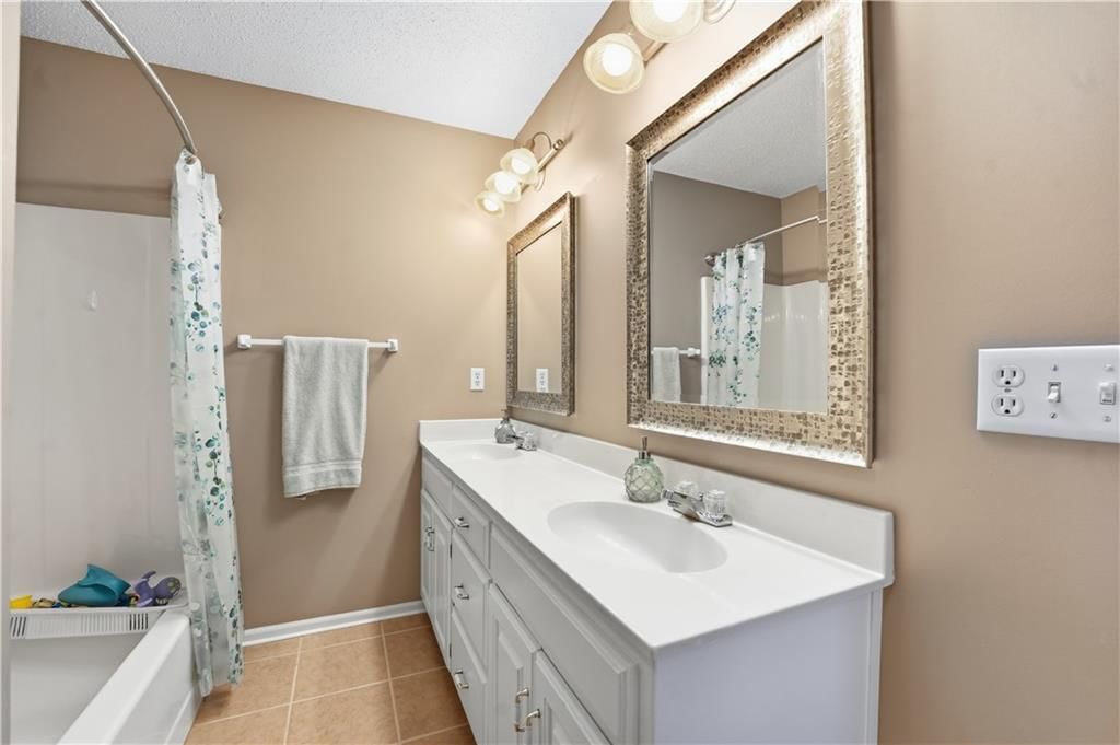 12601 Westgate Street — photo 34