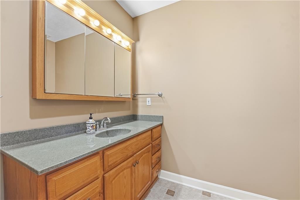 12601 Westgate Street — photo 44