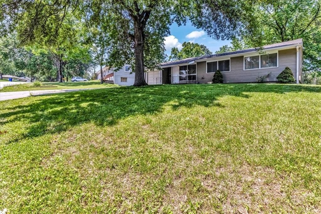 6000 N TRACY Avenue — photo 2