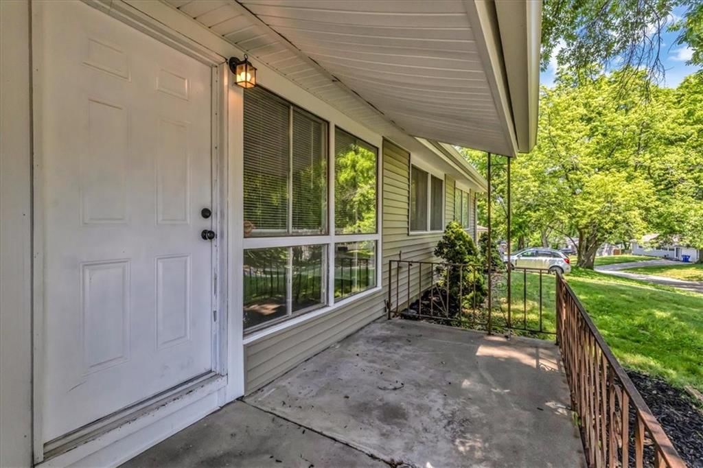 6000 N TRACY Avenue — photo 4