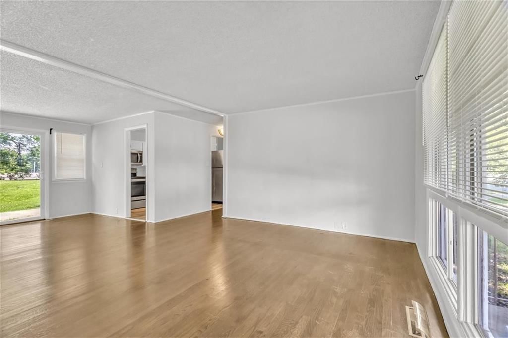 6000 N TRACY Avenue — photo 5