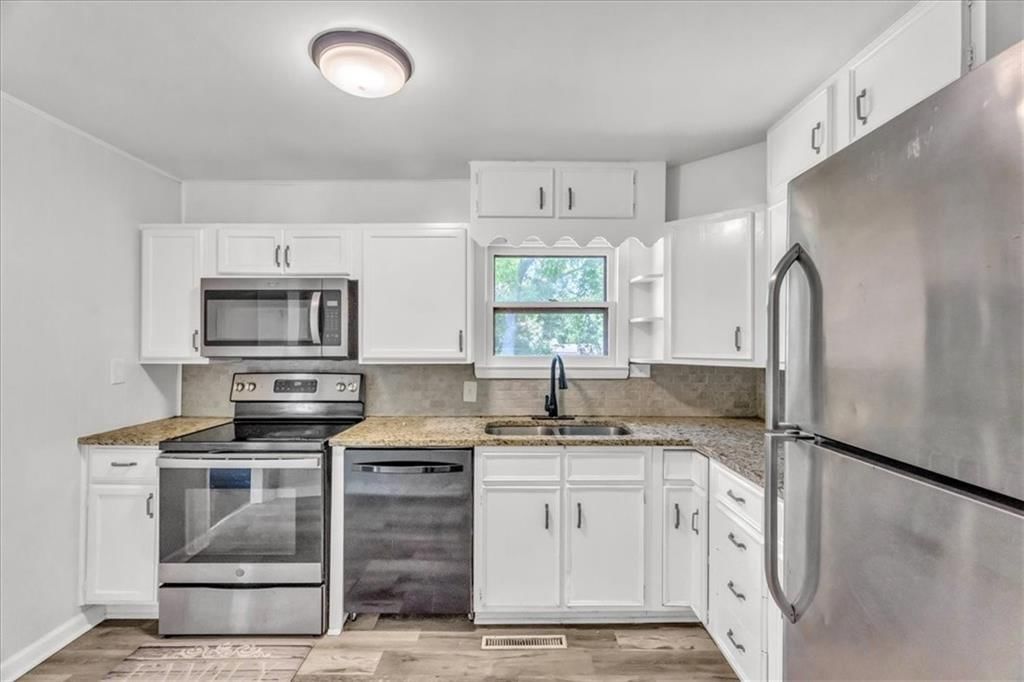 6000 N TRACY Avenue — photo 12