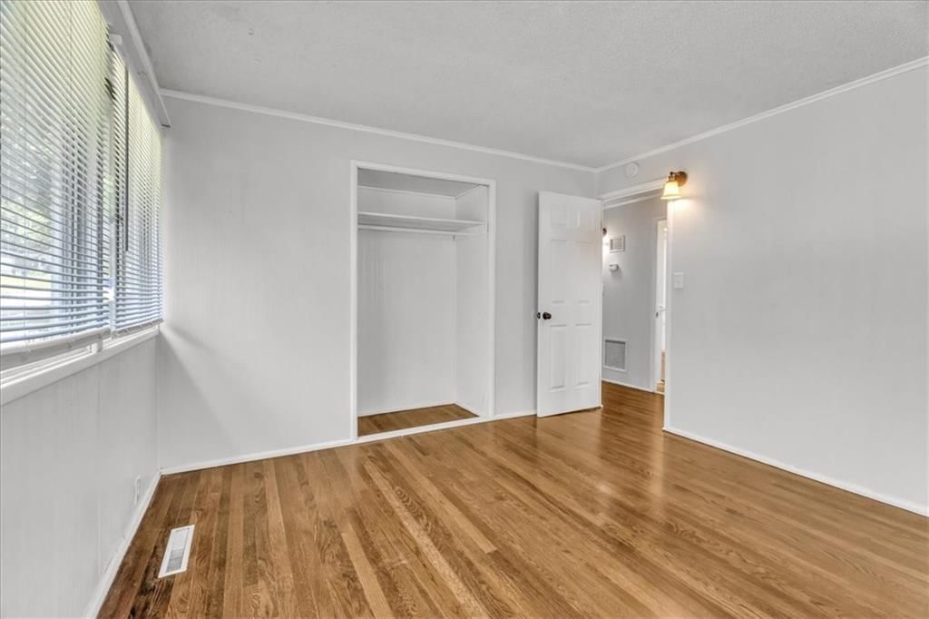 6000 N TRACY Avenue — photo 16