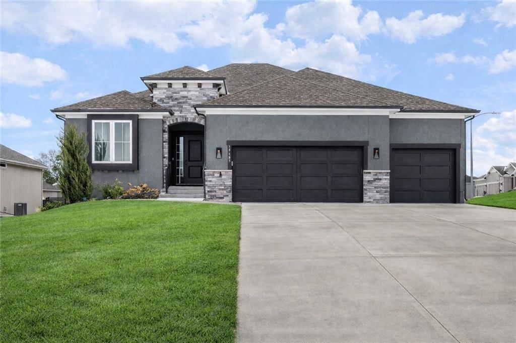 19485 W 202nd Street, Spring Hill, KS