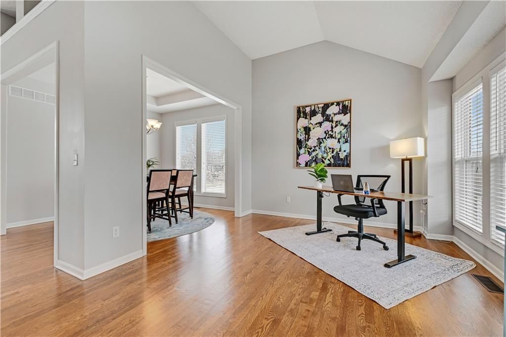 12112 S Redbud Lane — photo 3
