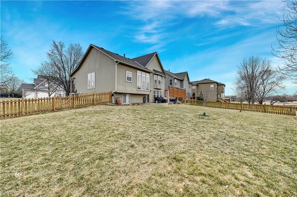 12112 S Redbud Lane — photo 28