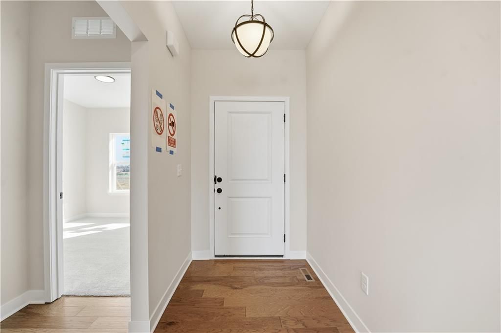 1222 SE Windbreak Drive — photo 3