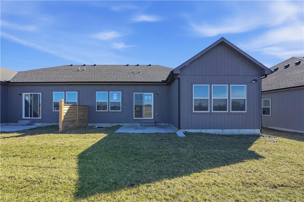 1222 SE Windbreak Drive — photo 27