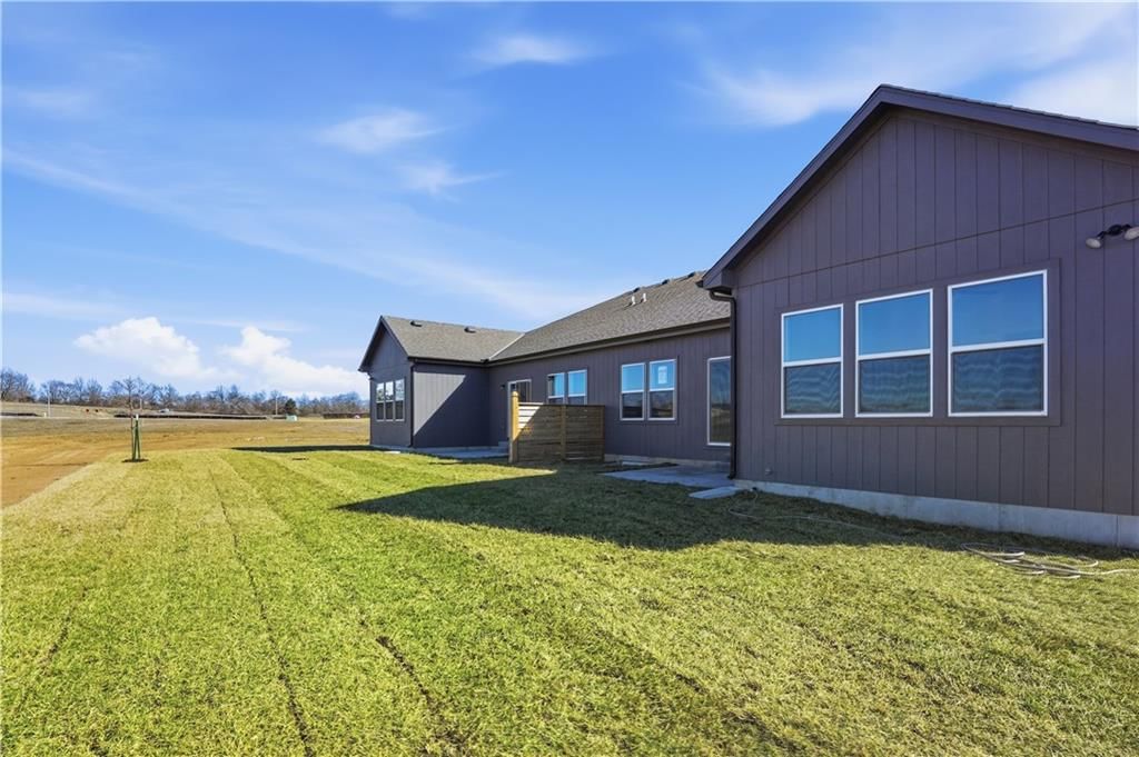 1222 SE Windbreak Drive — photo 28