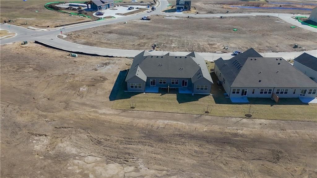 1222 SE Windbreak Drive — photo 31