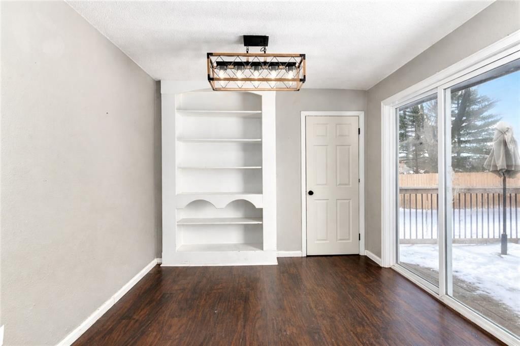 1606 SE Hillside Drive — photo 4