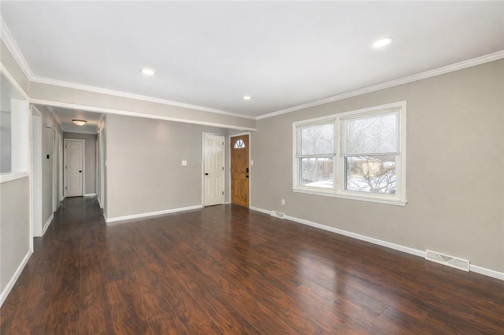 1606 SE Hillside Drive — photo 5
