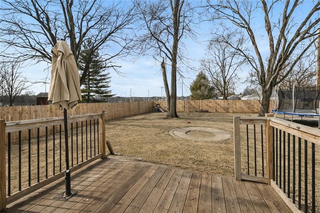 1606 SE Hillside Drive — photo 13