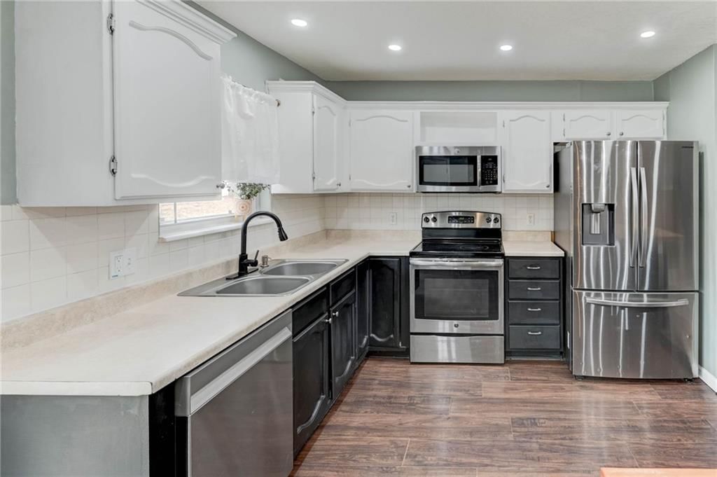 1806 SE Kingsway Street — photo 10