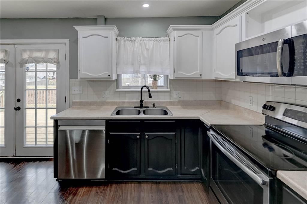 1806 SE Kingsway Street — photo 11