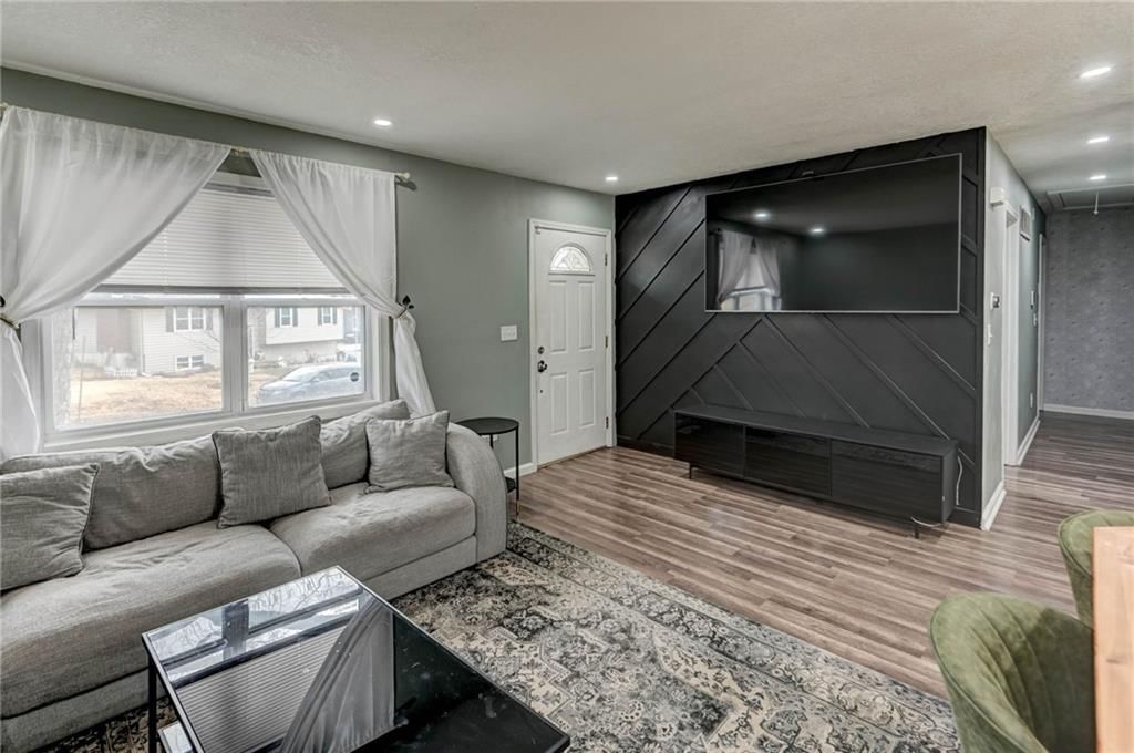 1806 SE Kingsway Street — photo 17