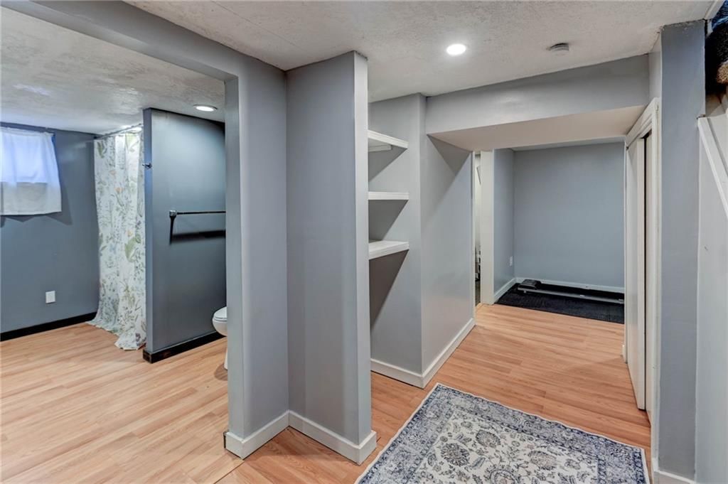 1806 SE Kingsway Street — photo 33
