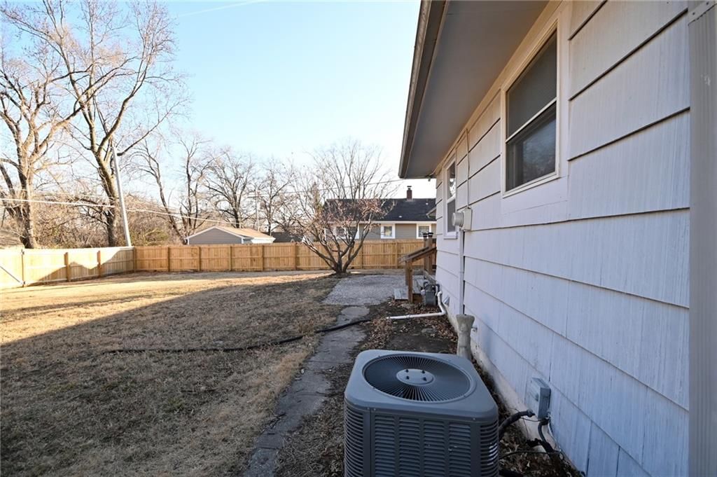 7139 Lamar Avenue — photo 42