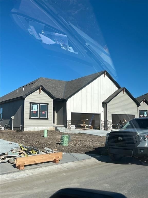 1216 SE Windbreak Drive, Lee's Summit, MO