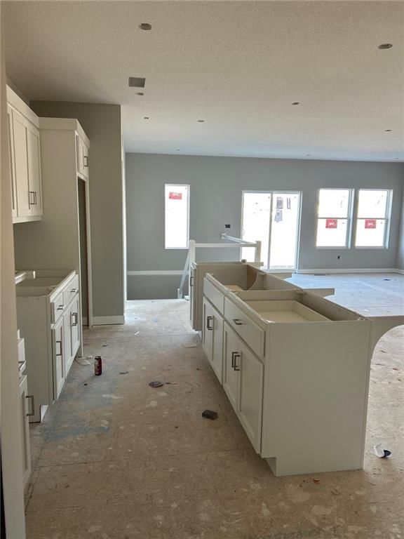 1218 SE Windbreak Drive — photo 2