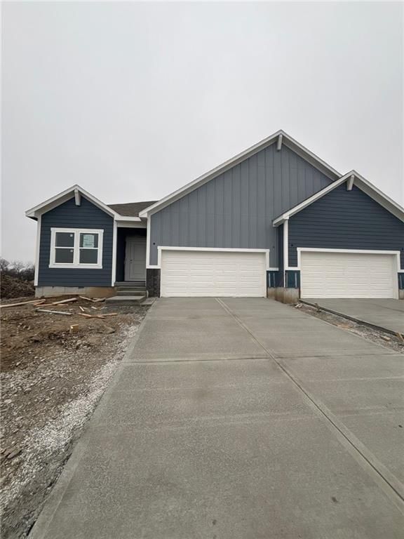 1204 SE Windbreak Drive — photo 1