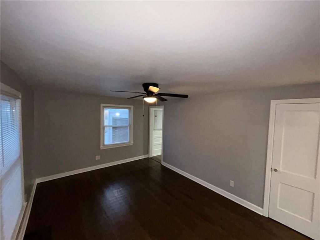 1407 W Sheley Road — photo 3