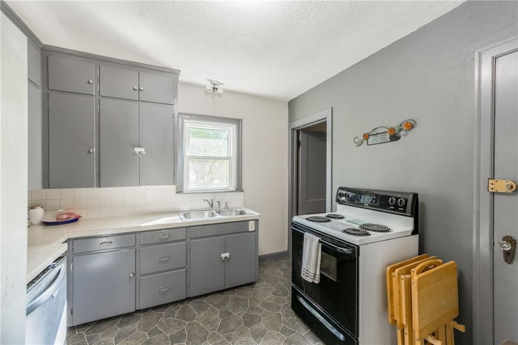 7805 Elm Avenue — photo 15