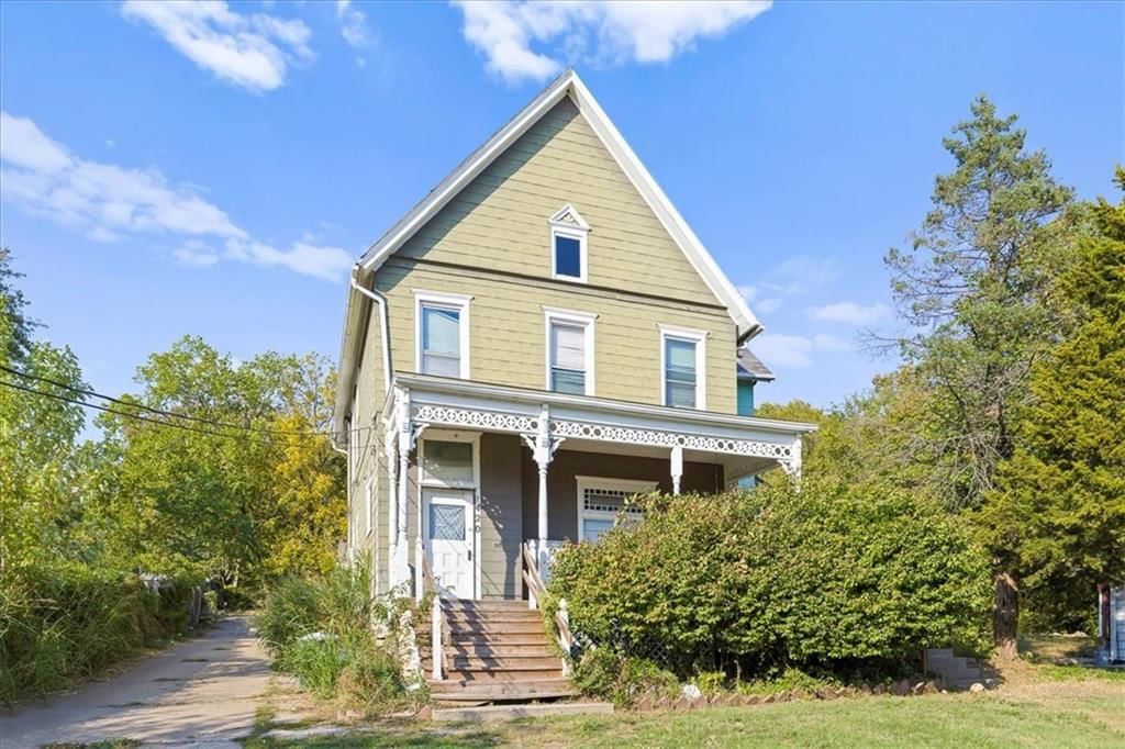 1420 W 37th Avenue — photo 2