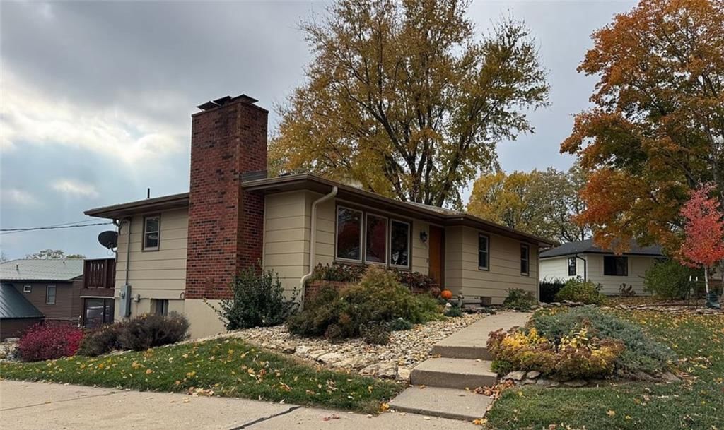 7106 Lundeen Drive — photo 2