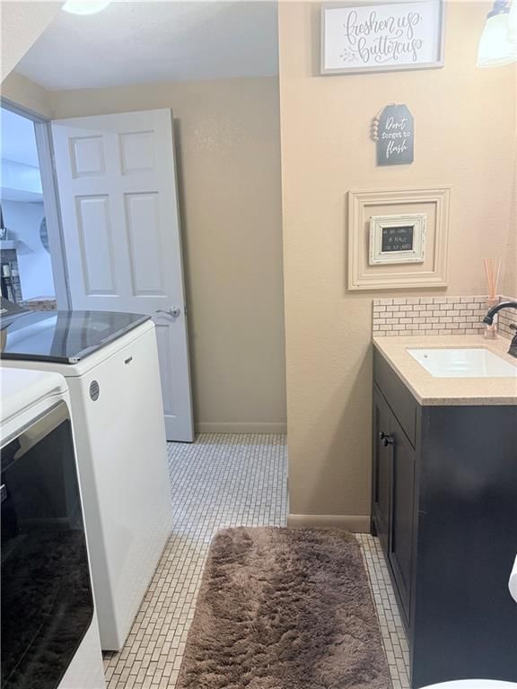 7106 Lundeen Drive — photo 23
