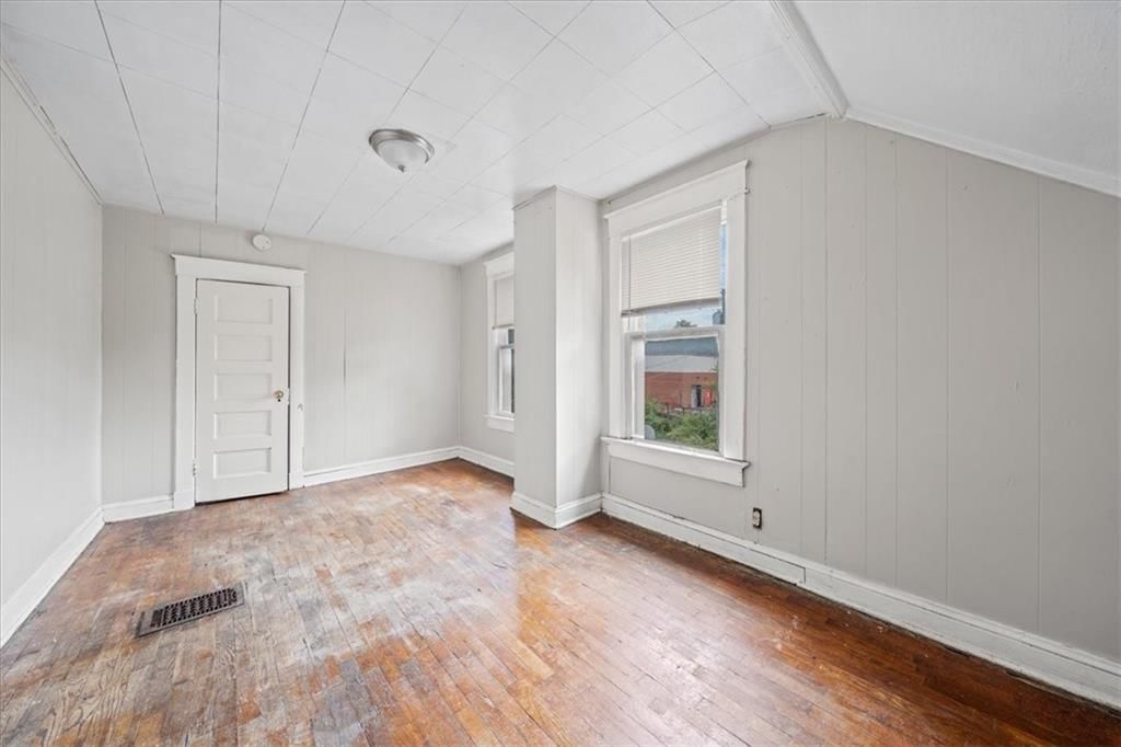3430 E 6th Street — photo 13