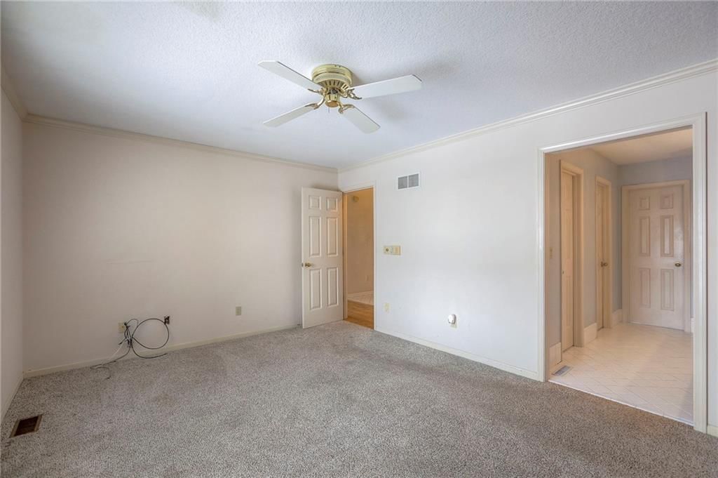 8629 Crysler Avenue — photo 12