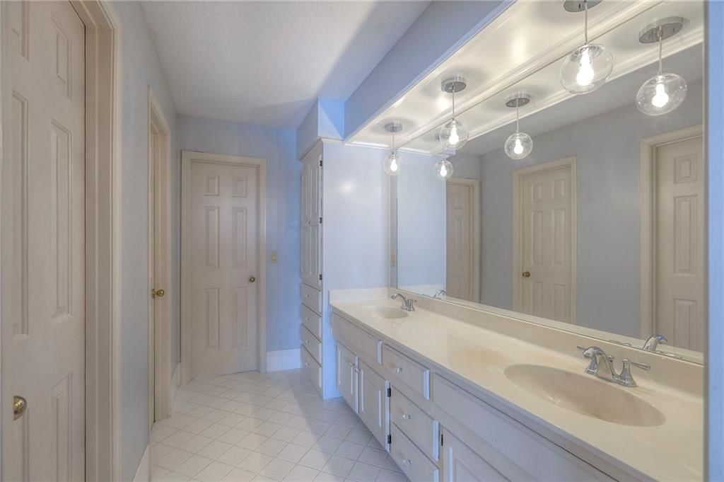 8629 Crysler Avenue — photo 13