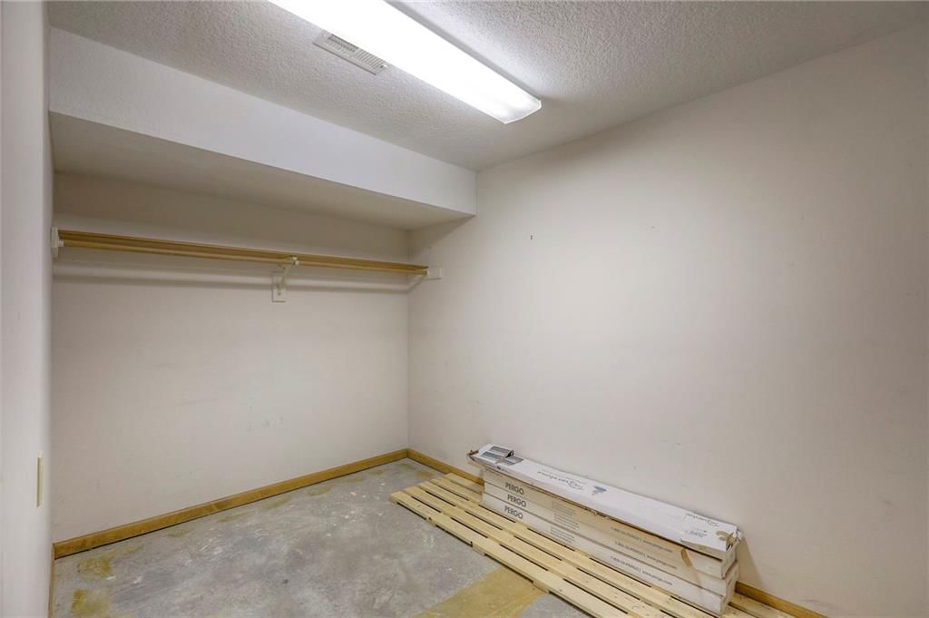 8629 Crysler Avenue — photo 22