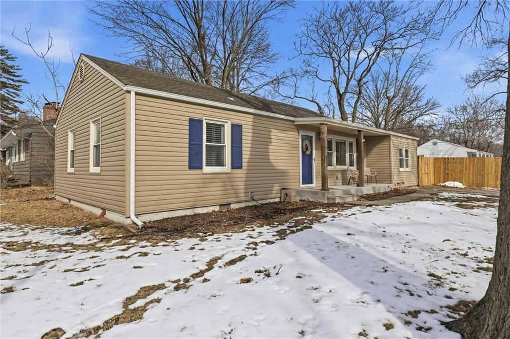 5920 W 71st Street — photo 3
